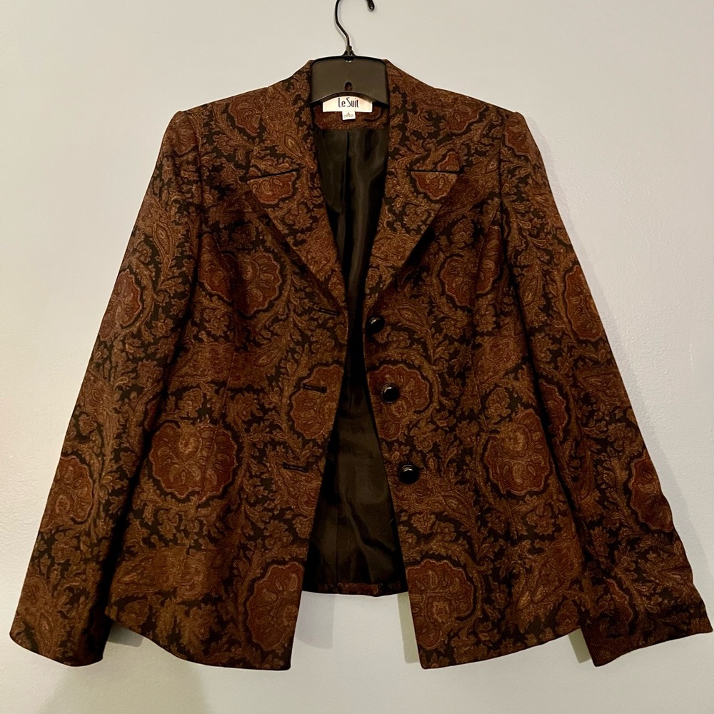 Le Suit Brown Paisley Blazer